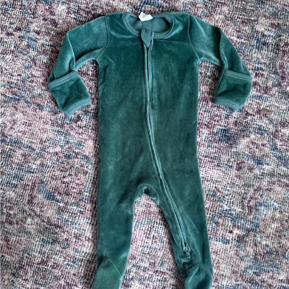 Kate Quinn emerald green Kids Footie